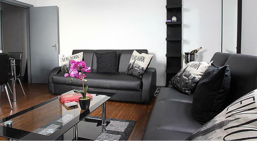 Lewis Apartment In The Heart Of The Northern Quarter Sleeps Up To 12 Manchester Exterior photo